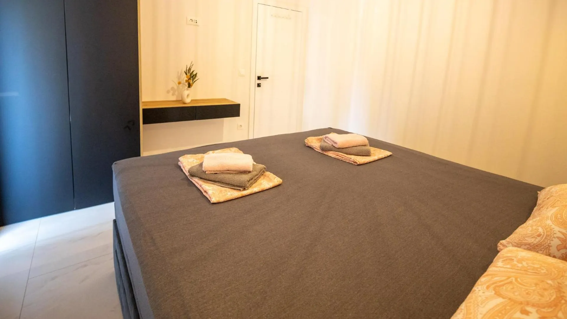 Apartmani Ante & Ivano Biograd With Pool  Biograd Na Moru