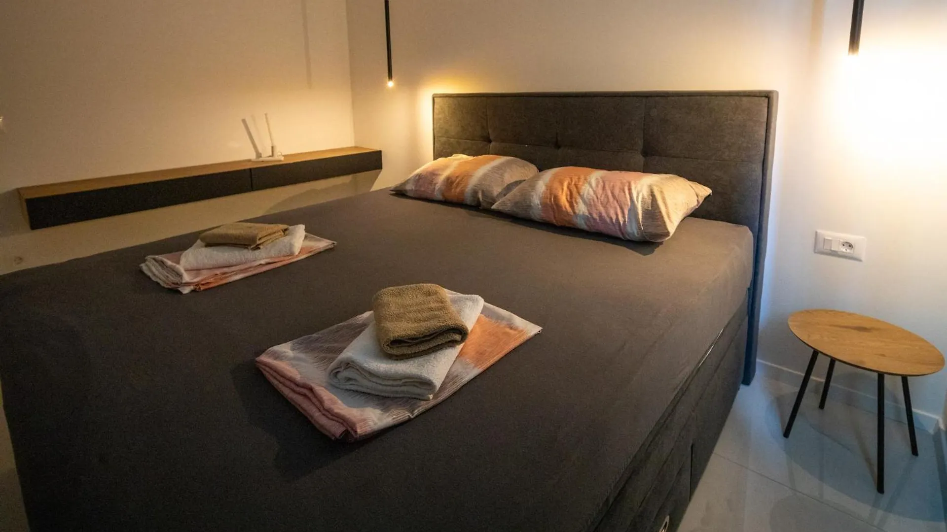Apartmani Ante & Ivano Biograd With Pool