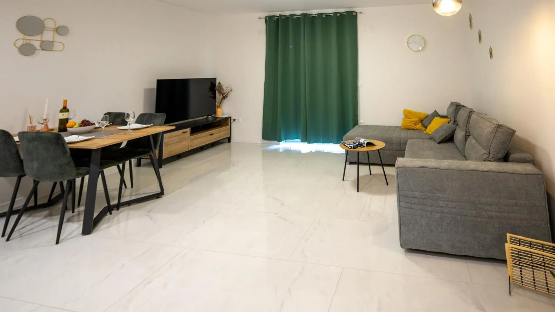 Apartmani Ante & Ivano Biograd With Pool