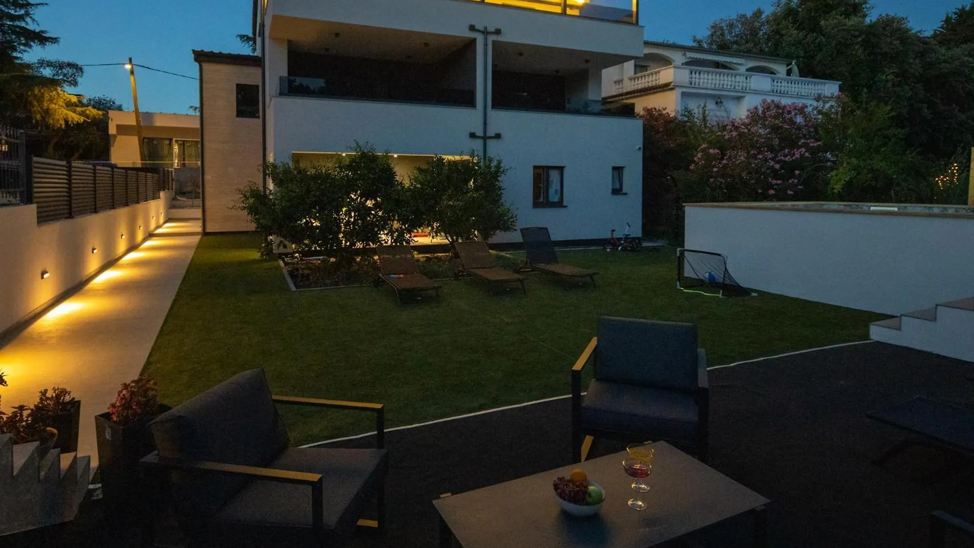 Apartmani Ante & Ivano Biograd With Pool