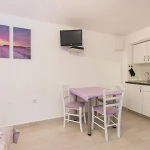 Neva Apartman Baska (Krk)